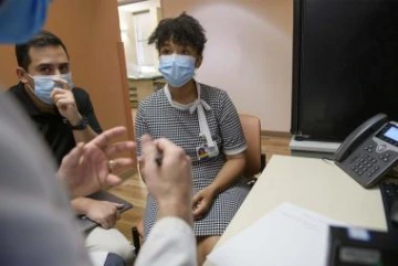 The ASCO summer oncology internship gave students such as Adres Diaz and Kate Anderson the opportunity to shadow clinicians in an oncology clinic.