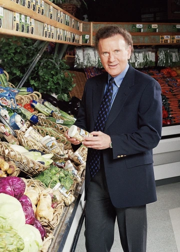 Dr. Alberts at the Market Year 2000