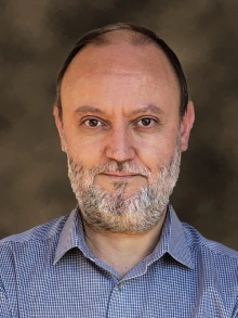 Carlos Caulin portrait
